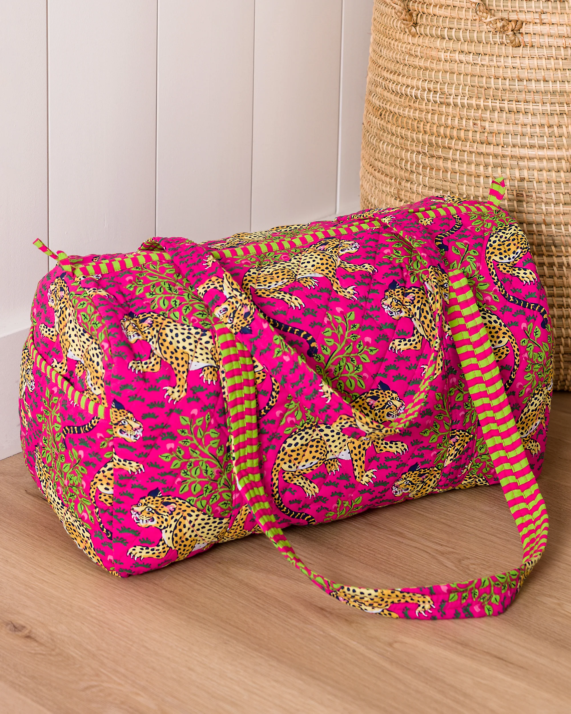 Bagheera - Quilted Duffle Bag - Hot Pink - Image 4
