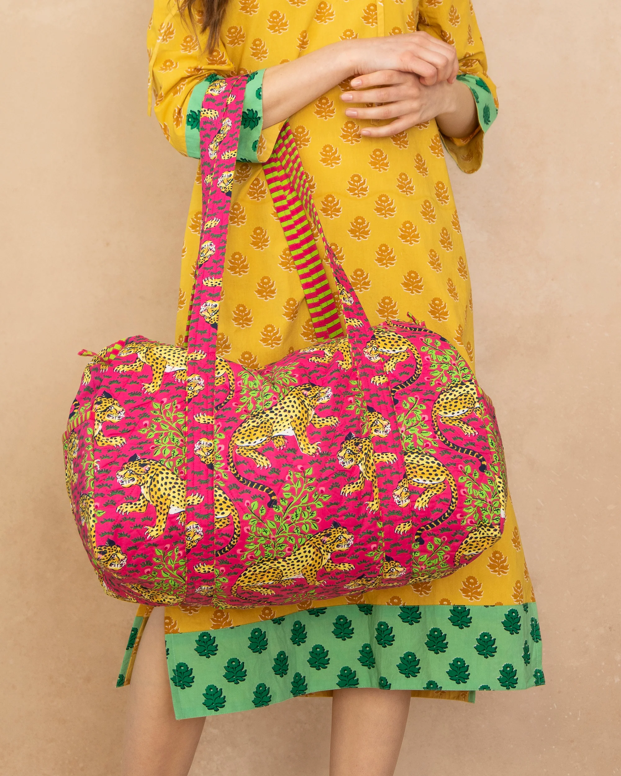 Bagheera - Quilted Duffle Bag - Hot Pink - Image 5