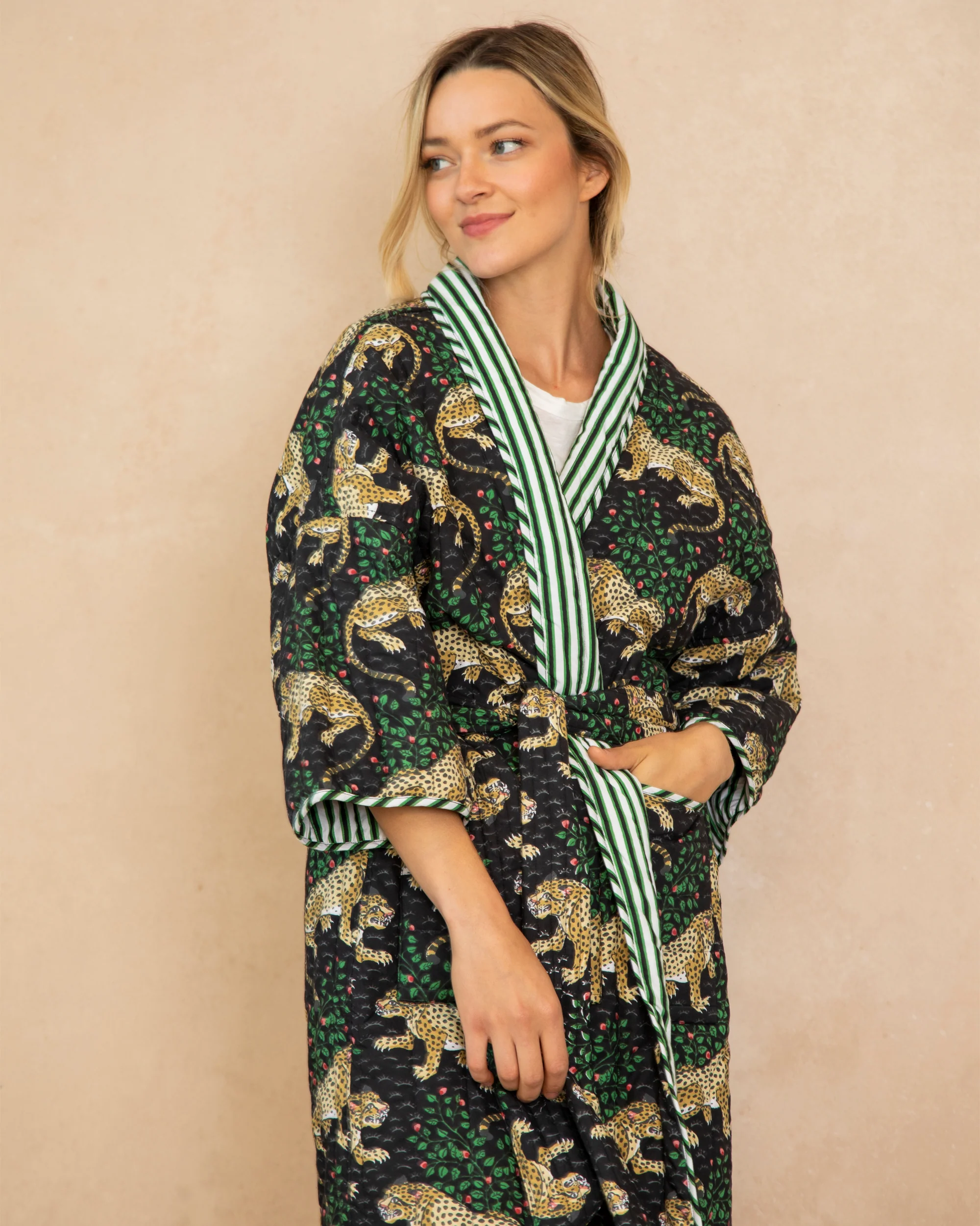 Bagheera - Reversible Quilted Robe - Ink - Image 4