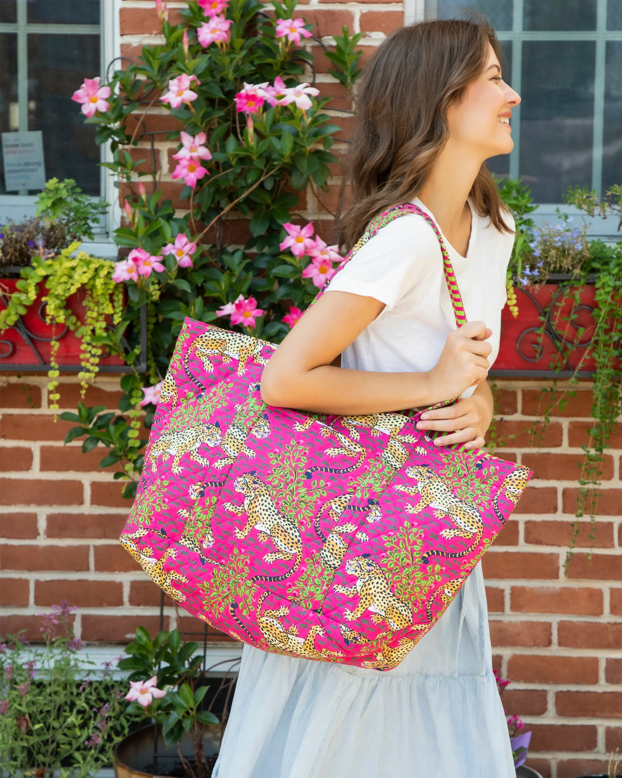 Bagheera - Weekend Bag with Pouch - Hot Pink - Image 3