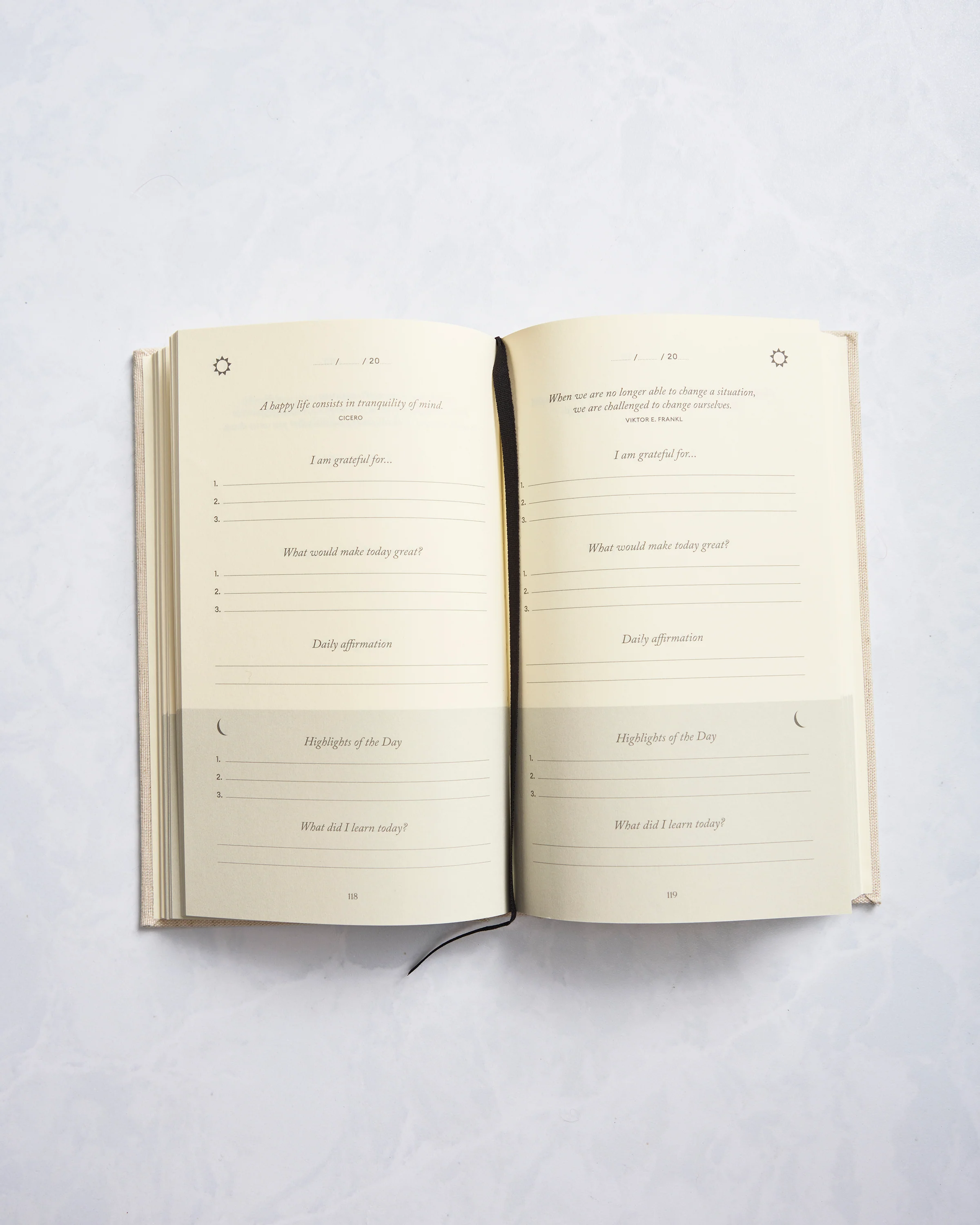 Intelligent Change - The Five Minute Journal Linen - Ivory - Image 3