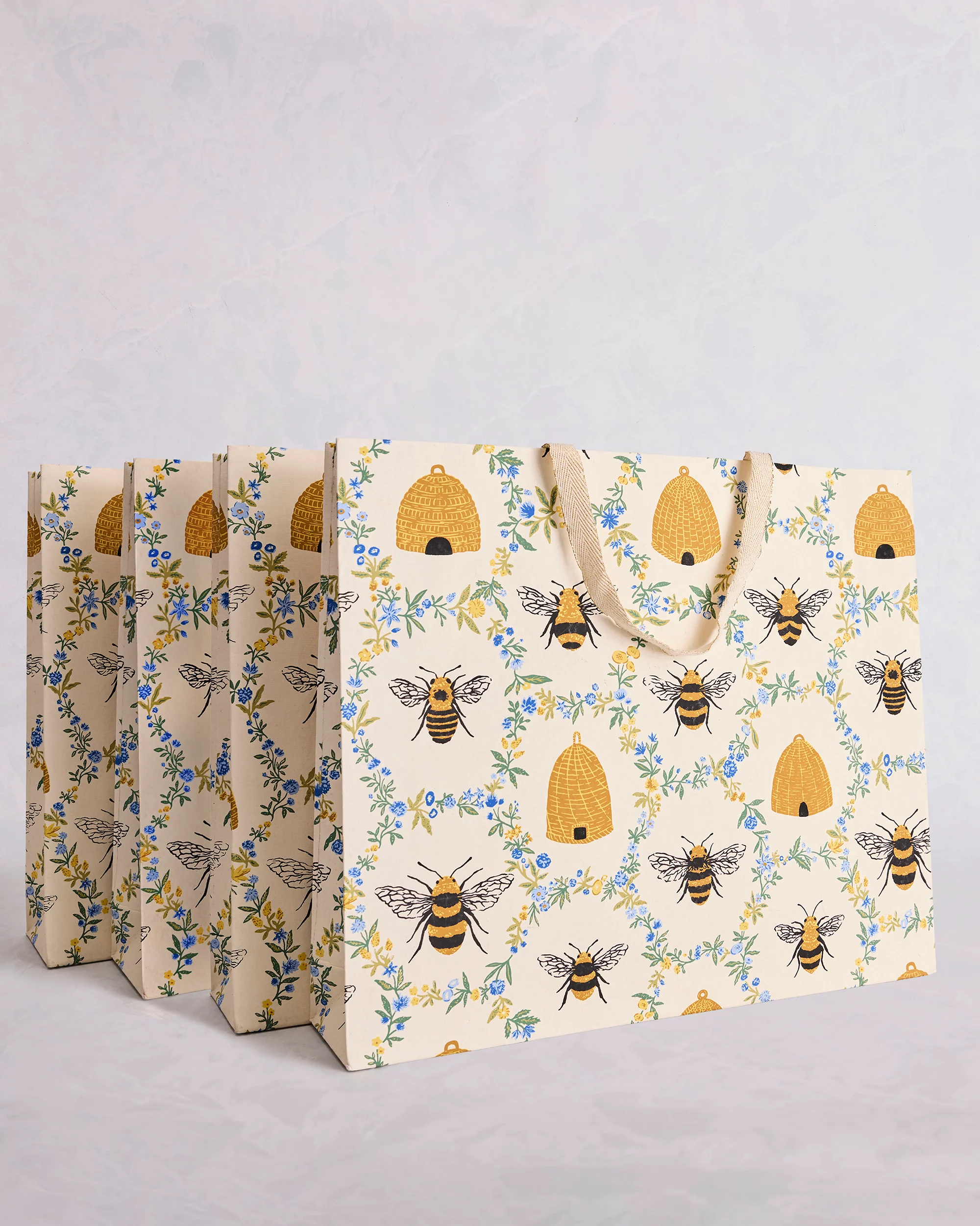 Sweet Bee - Set of 4 Gift Bags - Cream