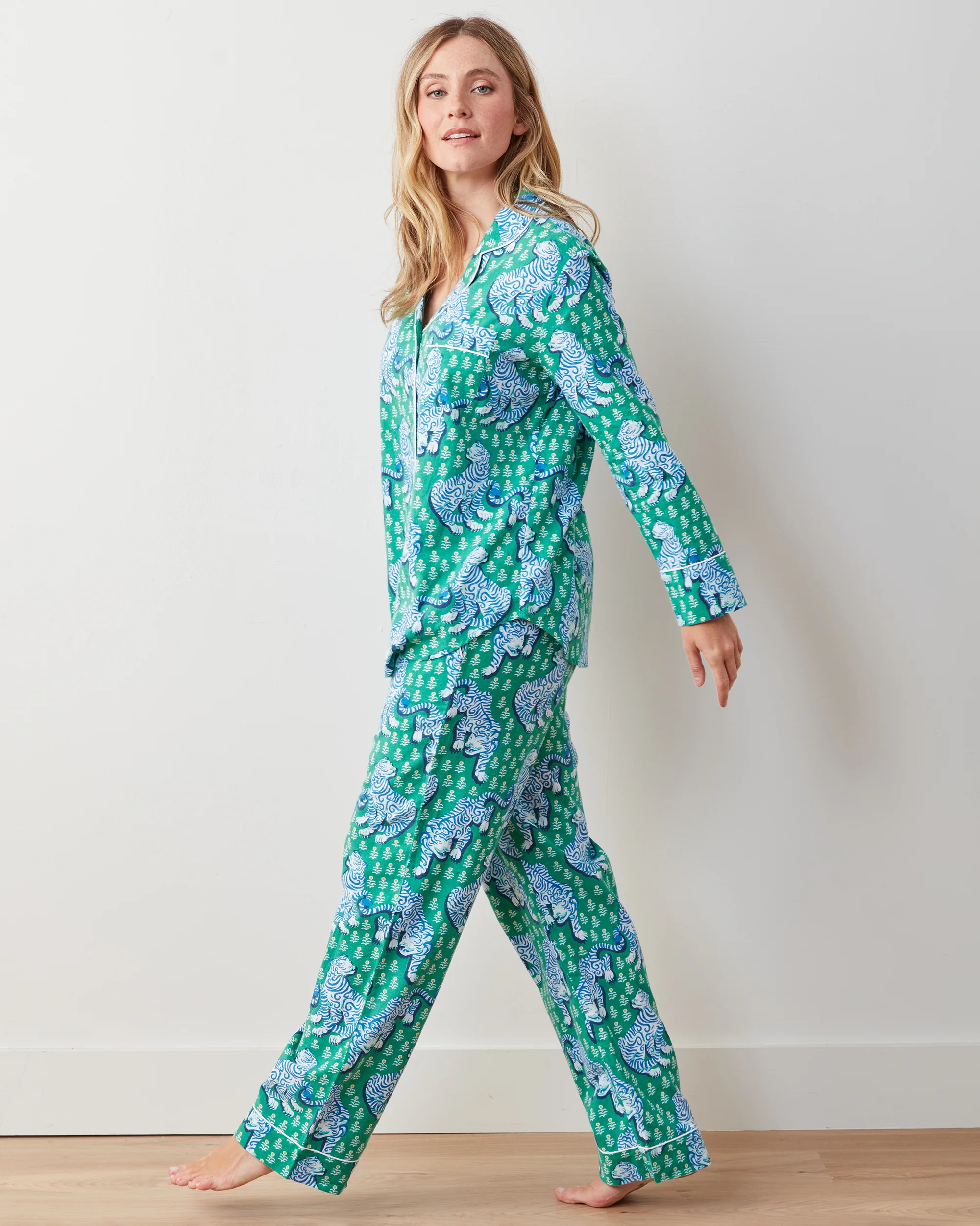 Tiger Queen - Lightweight Flannel Long PJ Set - Jade - Image 6